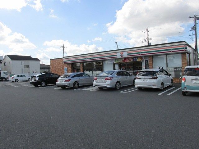 コンビニ　セブンイレブン役場前店（コンビニ）まで660m