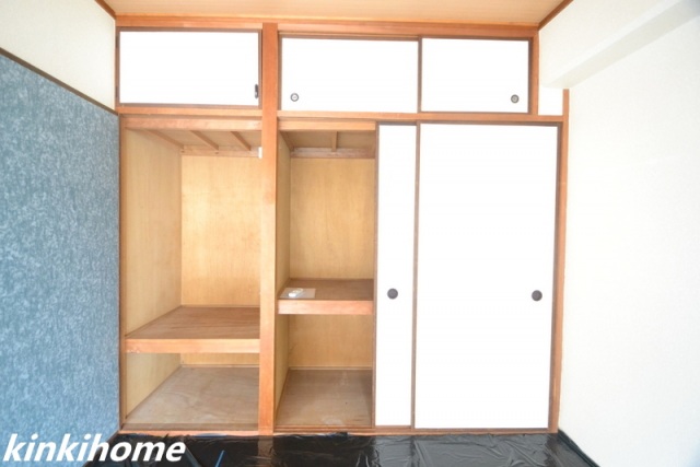 収納　写真は別のお部屋です。