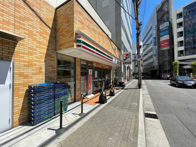 コンビニ　セブン-イレブン 京阪京橋北店（コンビニ）まで402m