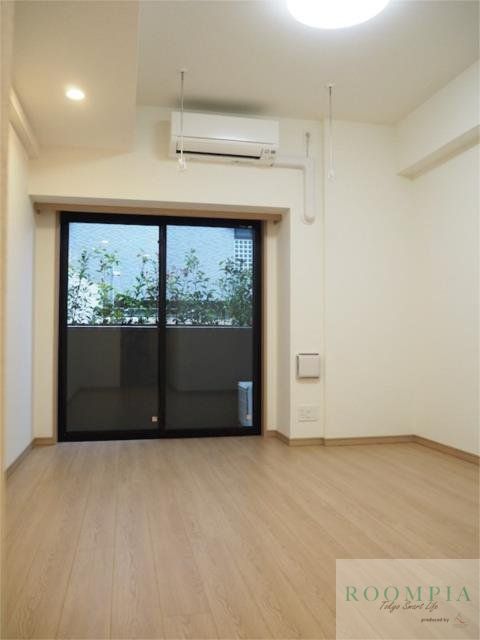 居室・リビング　※同タイプの別のお部屋です。