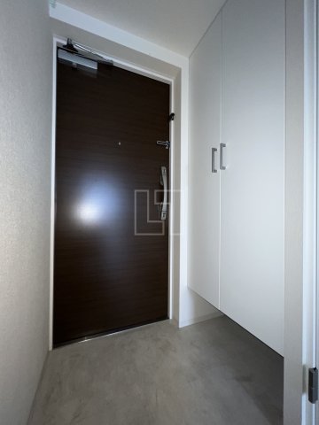 玄関　アドバンス大阪ルーチェ　玄関