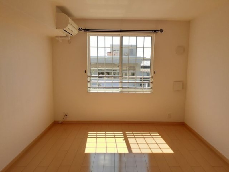 居室・リビング　図面と現状に相違がある場合には現状を優先