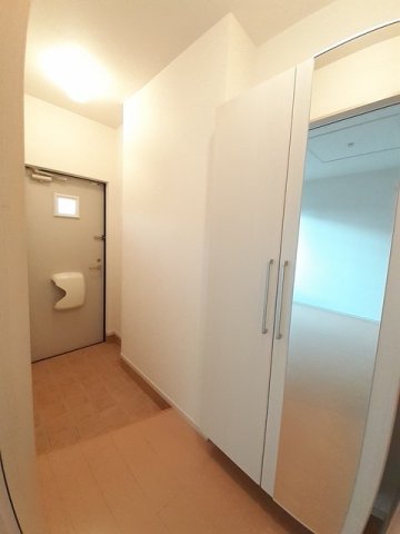 玄関　明るい玄関です
