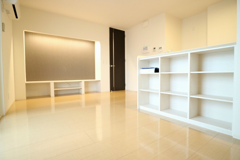 居室・リビング　リビング※別号室の参考写真になります。