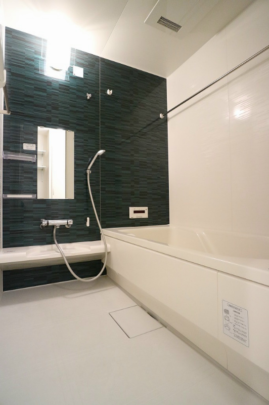 バス・シャワールーム　お風呂※別号室の参考写真になります。