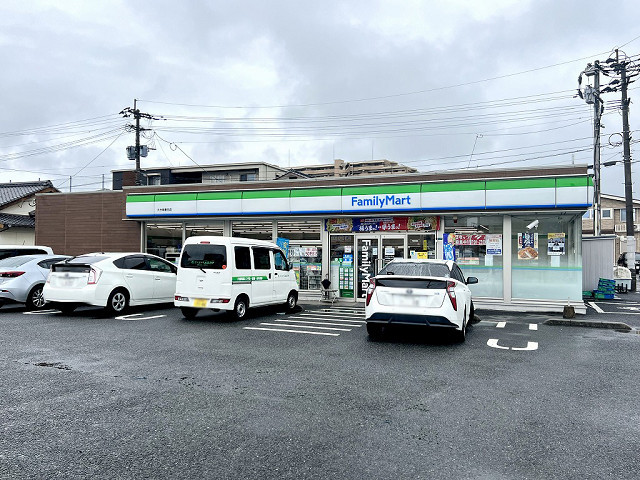 コンビニ　ファミリーマート　大分南春日店（コンビニ）まで480m