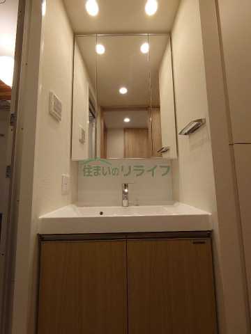 洗面設備　別部屋の参考写真です。