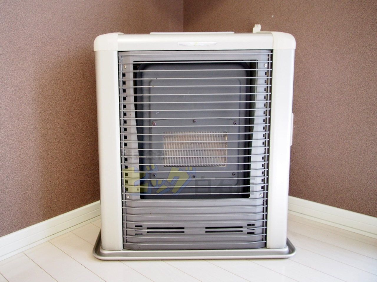 その他設備　冬は暖かく経済的な灯油ストーブがついています♪