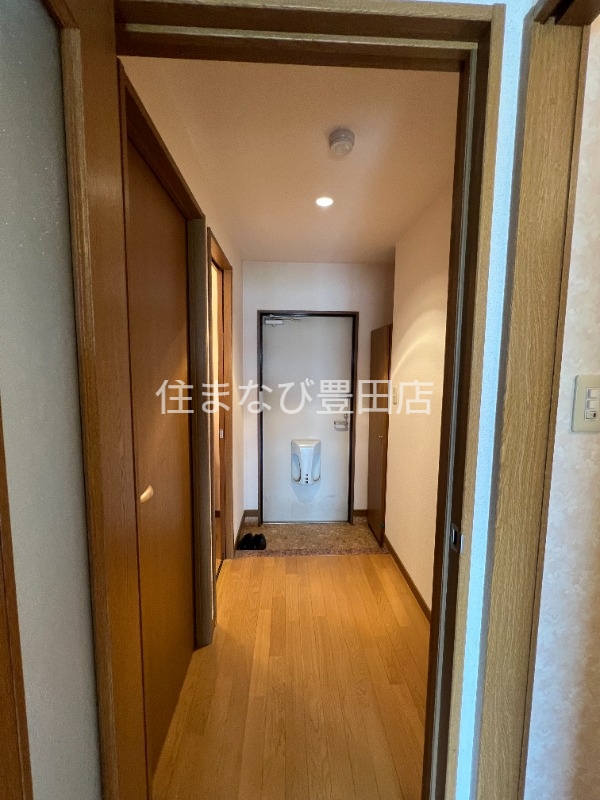 玄関　同型別部屋写真