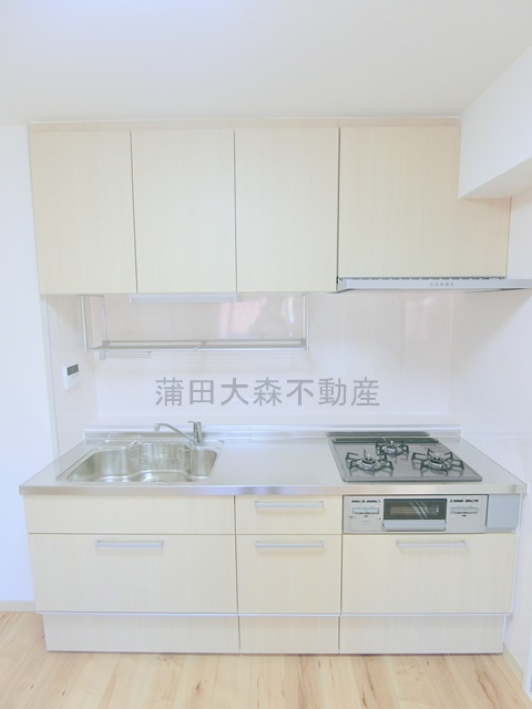 キッチン　3口ガスグリル付システムキッチン