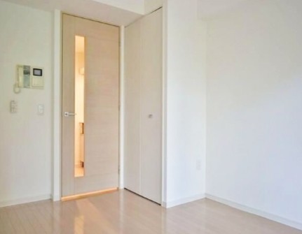 居室・リビング　☆明るい洋室☆