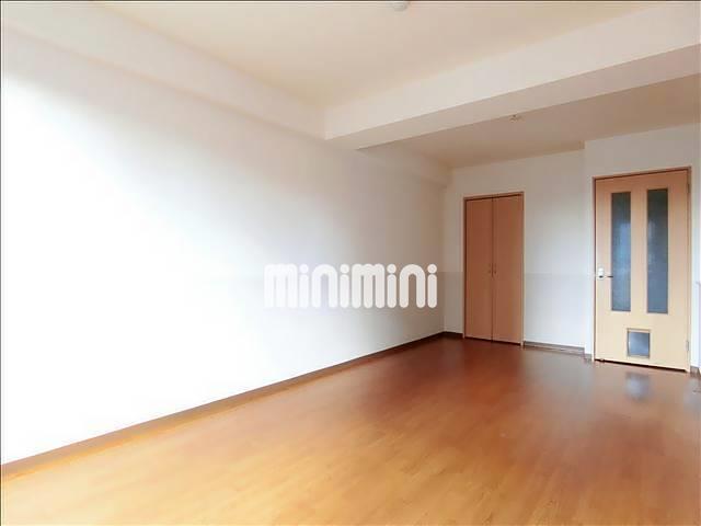 居室・リビング　南西向きのお部屋です。