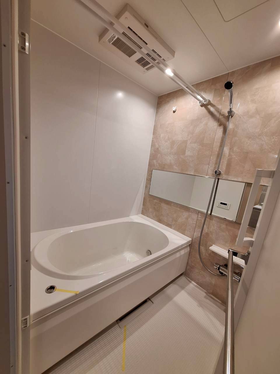 バス・シャワールーム　★バスルーム／別部屋写真★