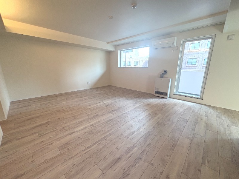 居室・リビング　広々リビング