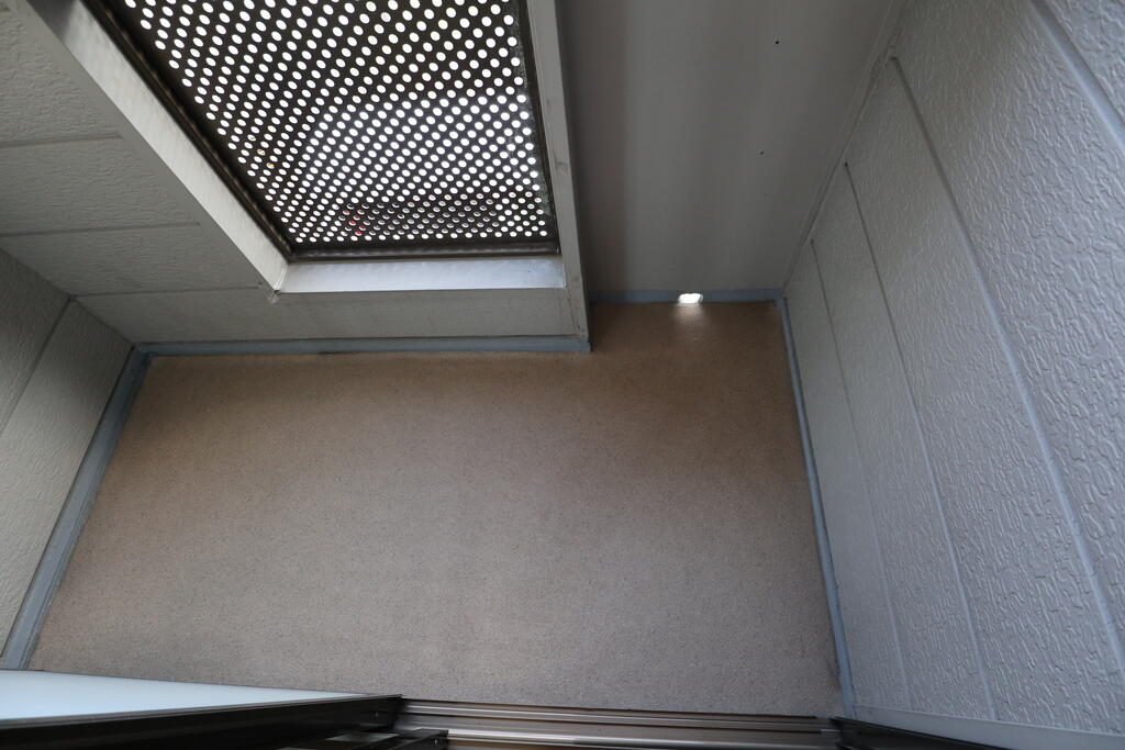 眺望　サンルームがあるので雨の日のお洗濯も安心