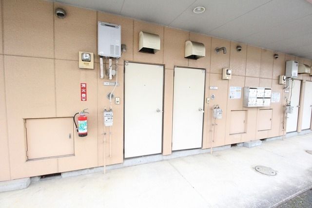 エントランス　★玄関前の様子★