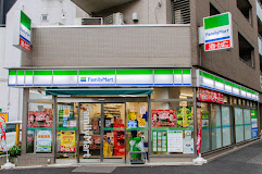 コンビニ　ファミリーマート 大塚空蝉橋店（コンビニ）まで125m