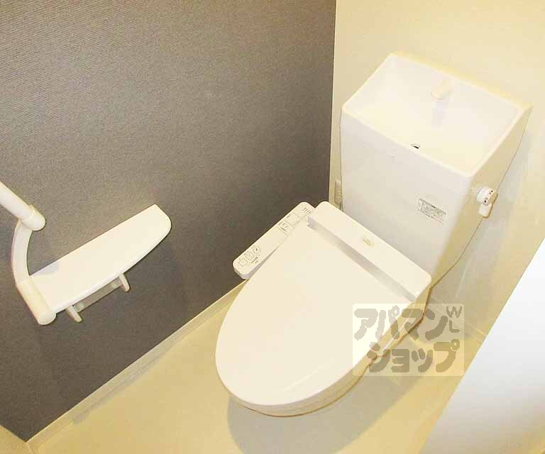 トイレ　ウォシュレット完備