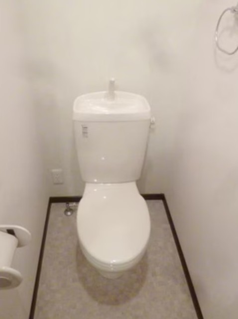トイレ　反転部屋参考写真です。