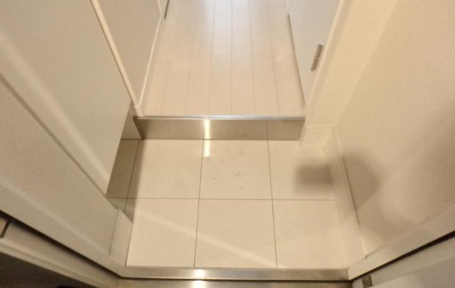 玄関　※別部屋参照