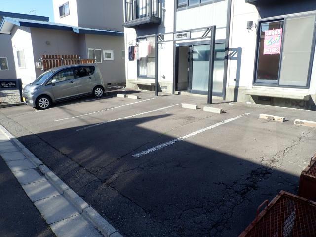 駐車場　駐車場