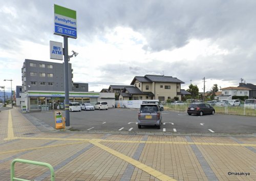コンビニ　ファミリーマート 長野栗田店（コンビニ）まで76m