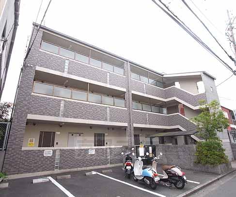 建物外観　レンガ調の外観です。