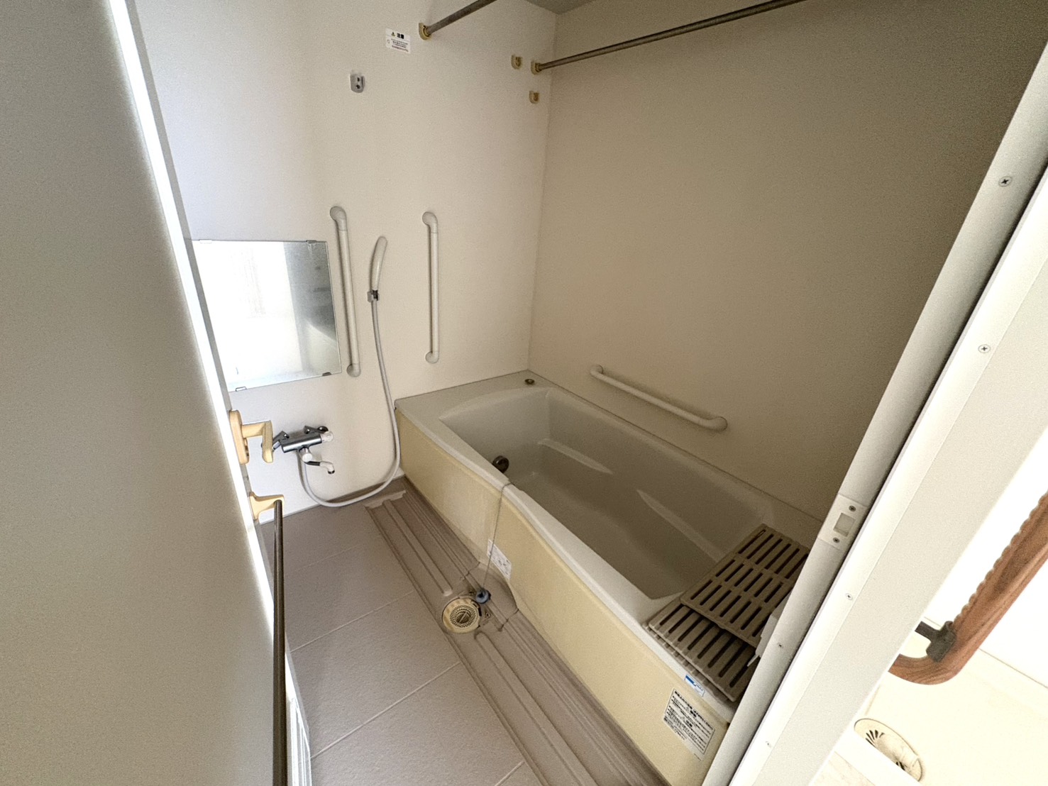 リアライズ横須賀の風呂写真