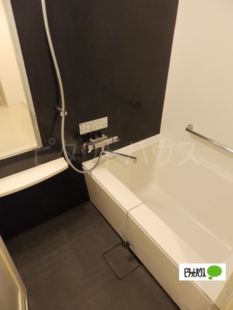 バス・シャワールーム　バスルーム