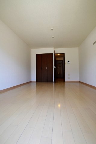 居室・リビング　別号室の画像です。ご参考下さい