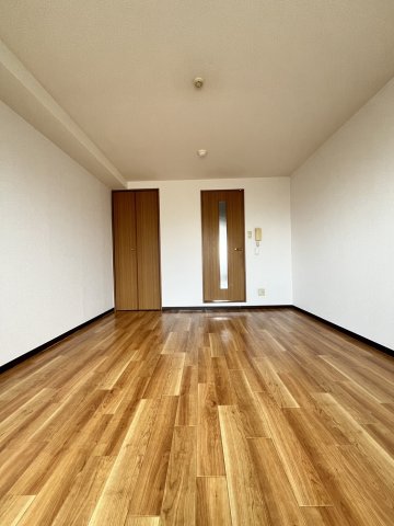 白鷺TKハイツ1号館の居間写真
