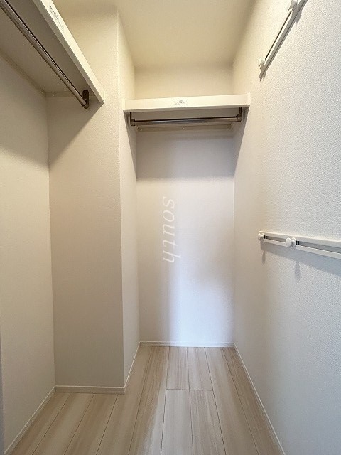 収納　ウォークインクローゼット