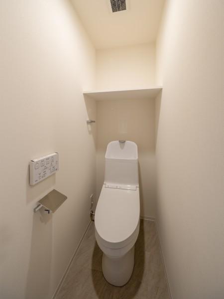 トイレ　落ち着いたトイレです