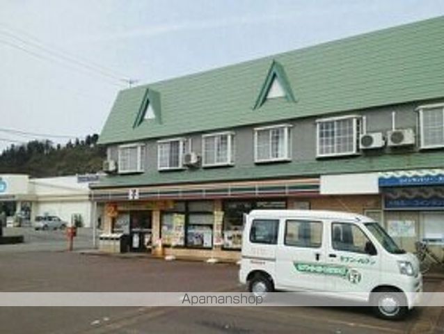 コンビニ　セブンイレブン栃尾新栄町店（コンビニ）まで500m