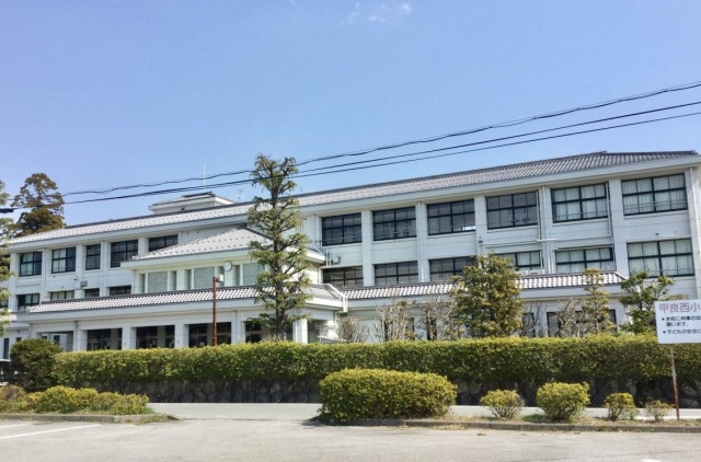 小学校　甲良町立甲良西小学校（小学校）まで1200m