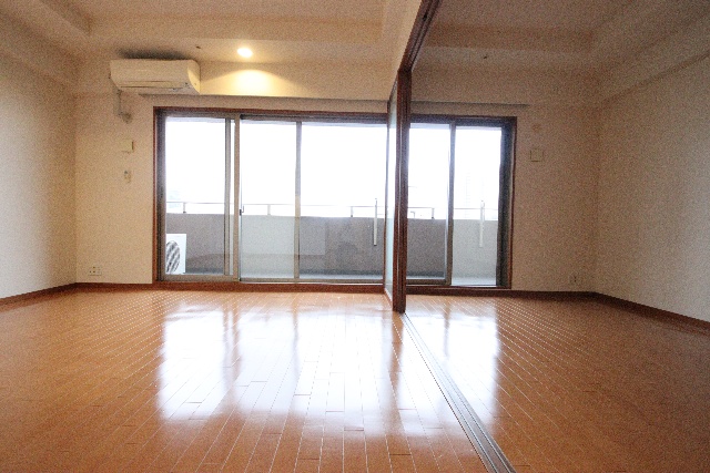 居室・リビング　※他のお部屋の参考写真です