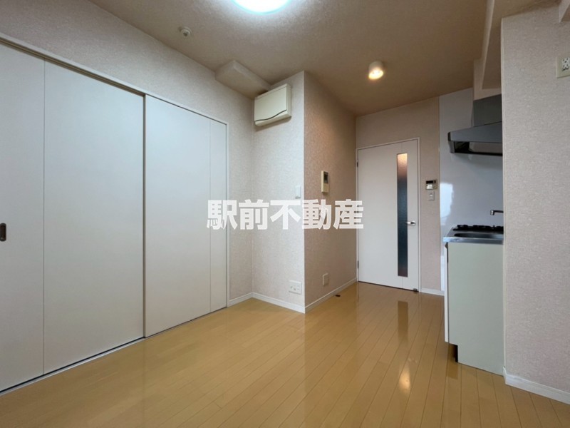 西鉄天神大牟田線 西鉄久留米駅 徒歩14分 15階建 築18年の居間写真