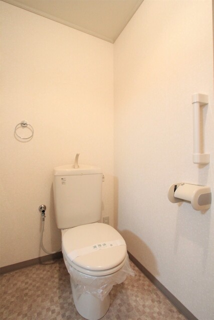 【松山市谷町のマンションのトイレ】