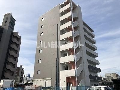 ワイズ　エストの建物外観