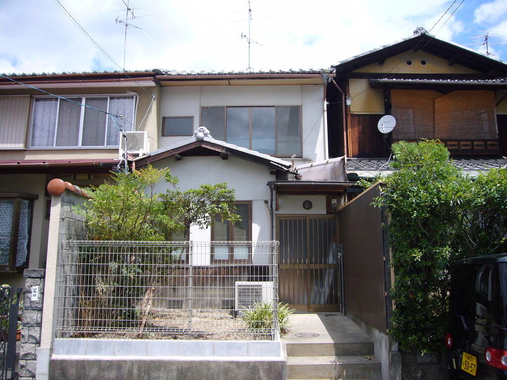 北白川蔦町貸家の建物外観