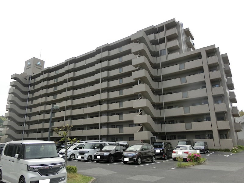 サーパス西津田IIの建物外観