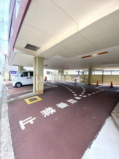 【和歌山市太田のマンションの駐車場】