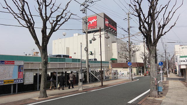 【北九州市門司区大里本町のマンションのスーパー】