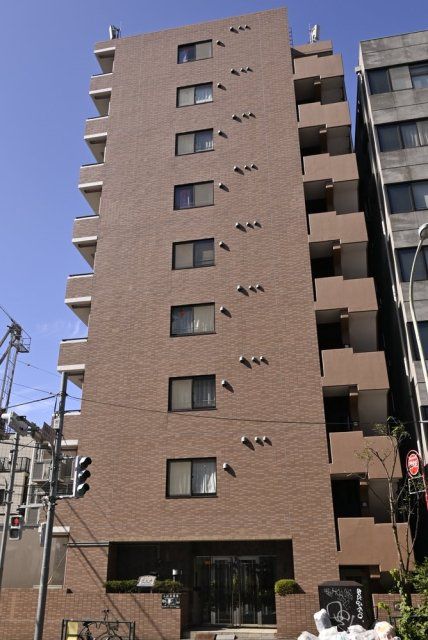 【渋谷区神泉町のマンションの建物外観】