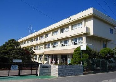 【リベロハイツの小学校】