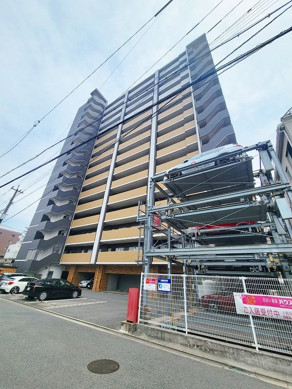 北九州市小倉北区吉野町のマンションの建物外観