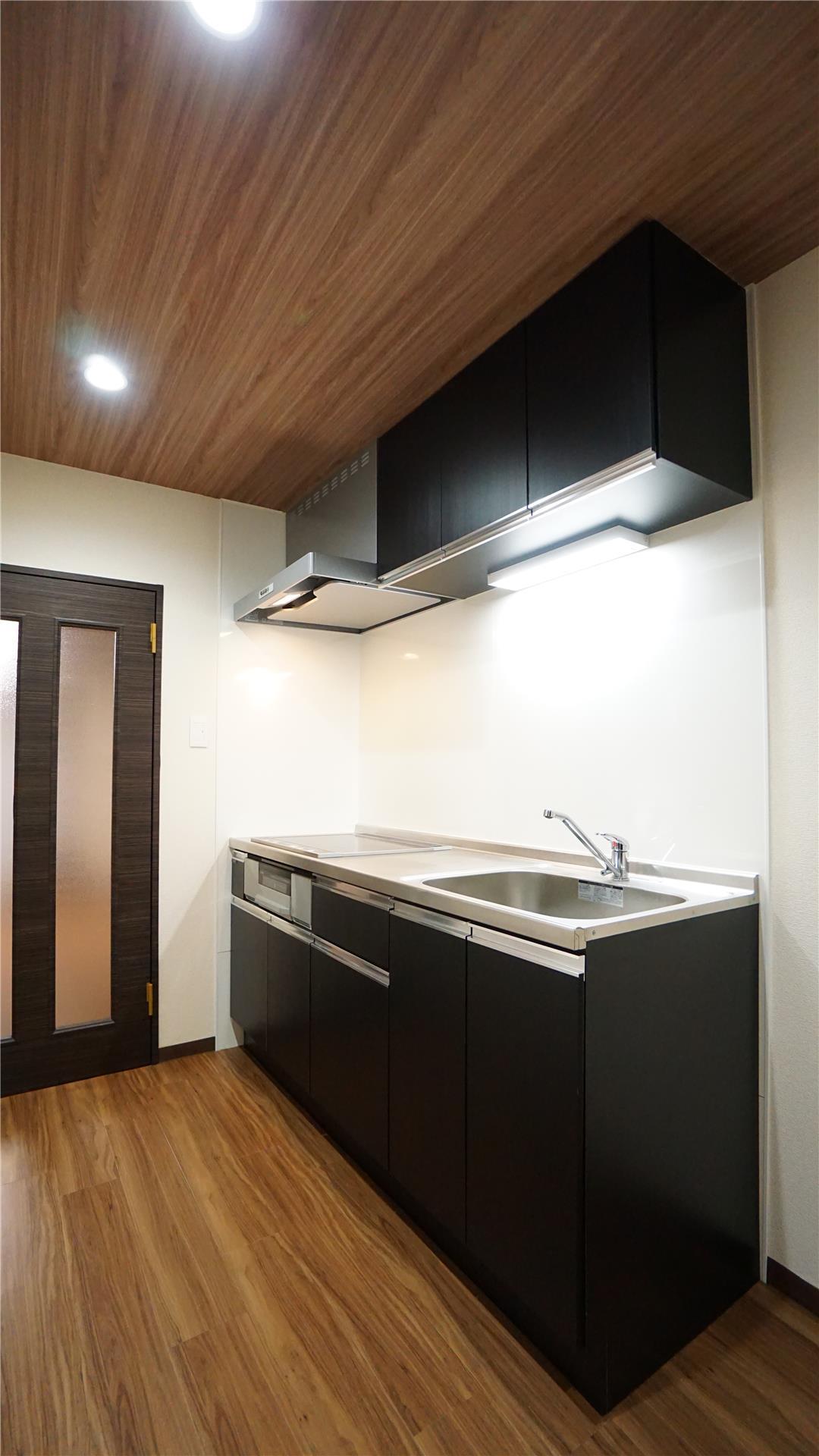 キッチン　別のお部屋の写真です（反転します）