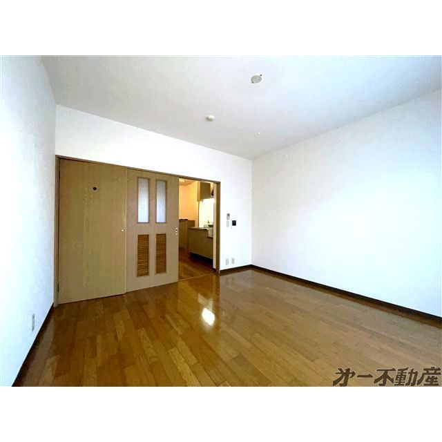 建物外観　洋室