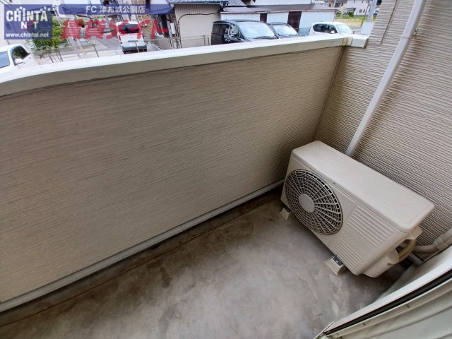 バルコニー　同物件別室画像