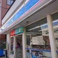 コンビニ　ローソン札幌南7条西店（コンビニ）まで64m